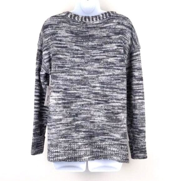 a.n.a Women's V-Neck Sweater light and dark gray marble  Size M (NWT) - Picture 2 of 7